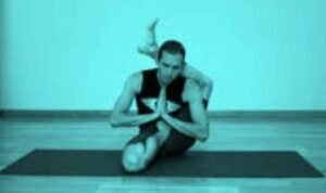 যোগাসন-ওঁকারাসন